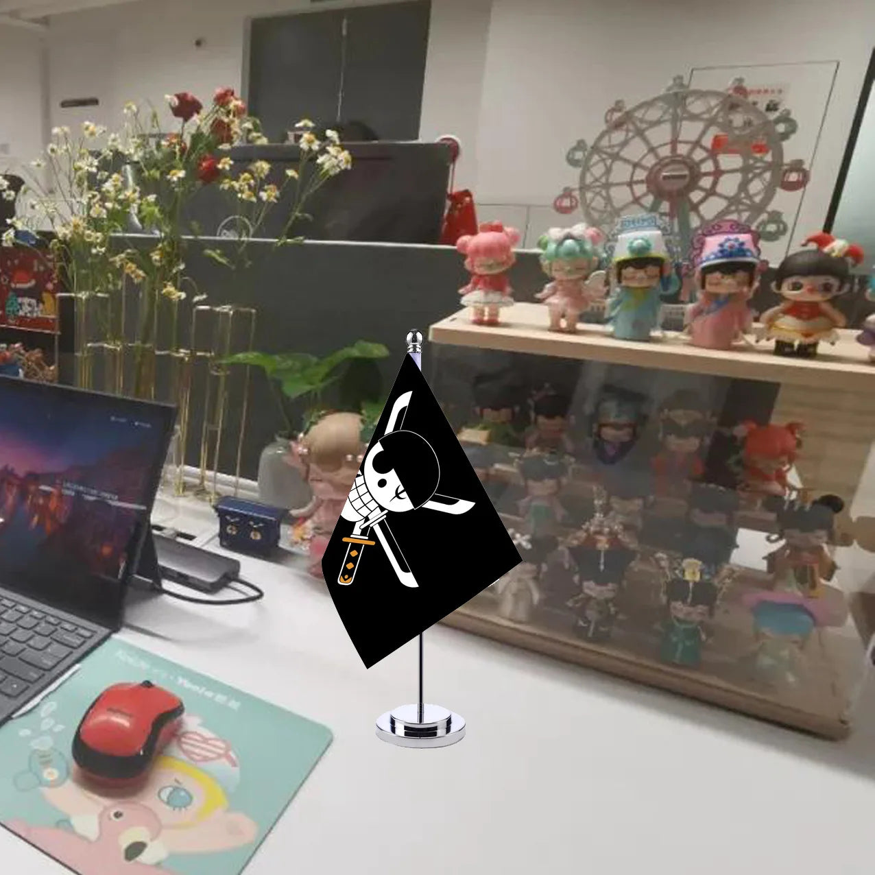 Miniso Anime One Piece Straw Hat Luffy Flag Ace Table Flag Anime Peripheral Desktop Decoration