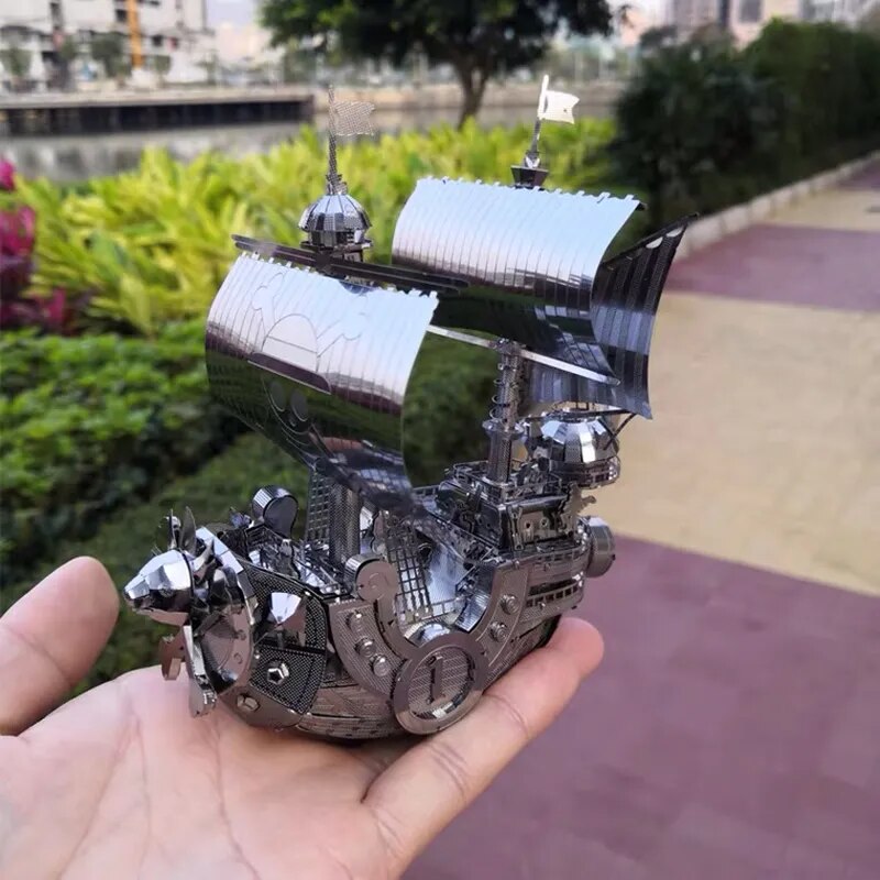 One Piece - Metallic Pirate Ship