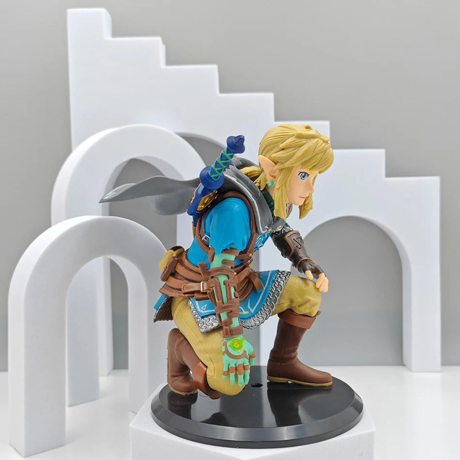 The Legend of Zelda – Link Crouching Battle Pose Figure