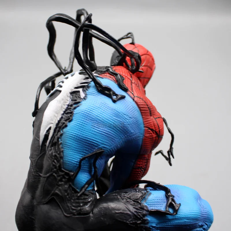 Spider-Man vs Venom Symbiote Statue – 38cm Collectible Figure
