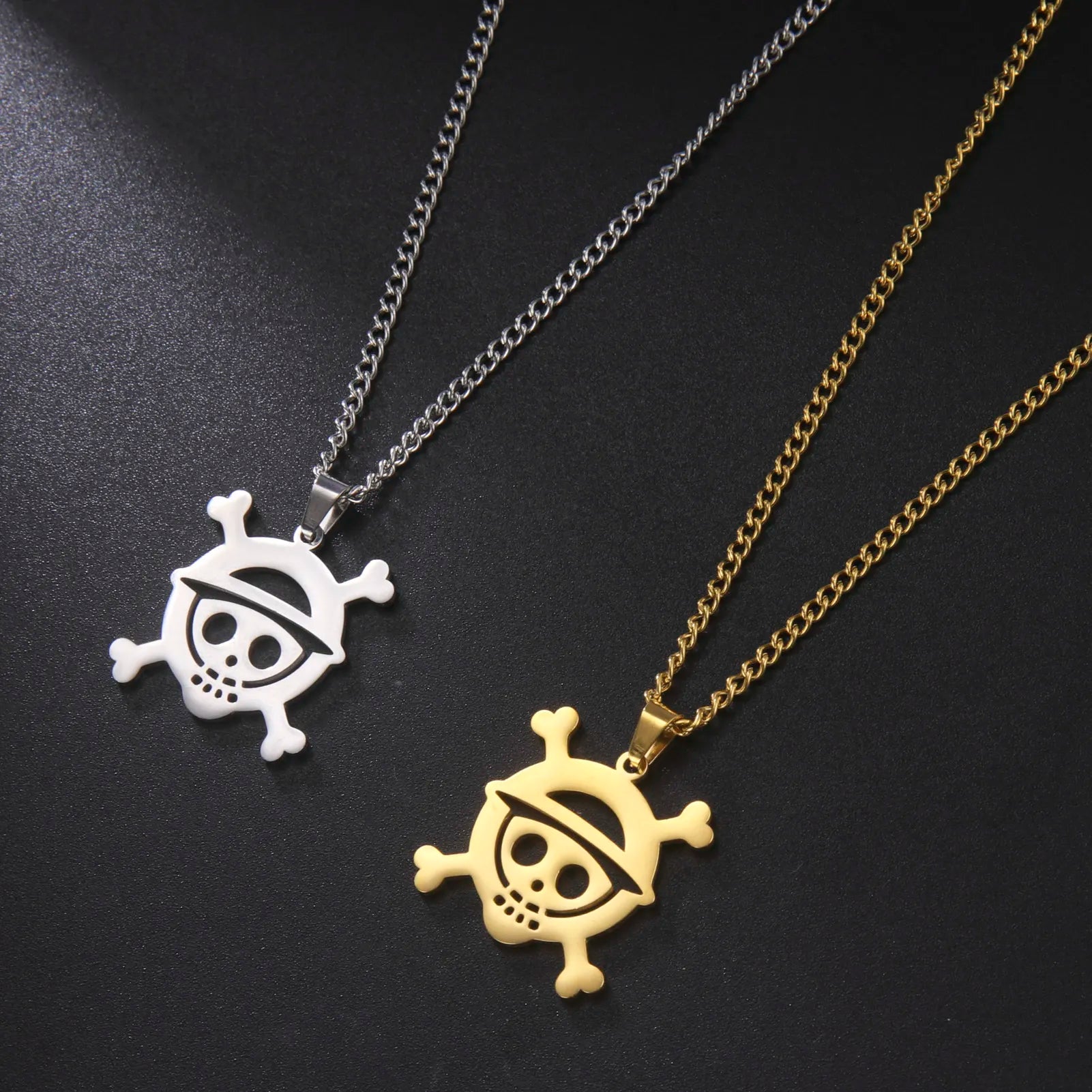 One Piece - Skeleton Face Necklace Logo