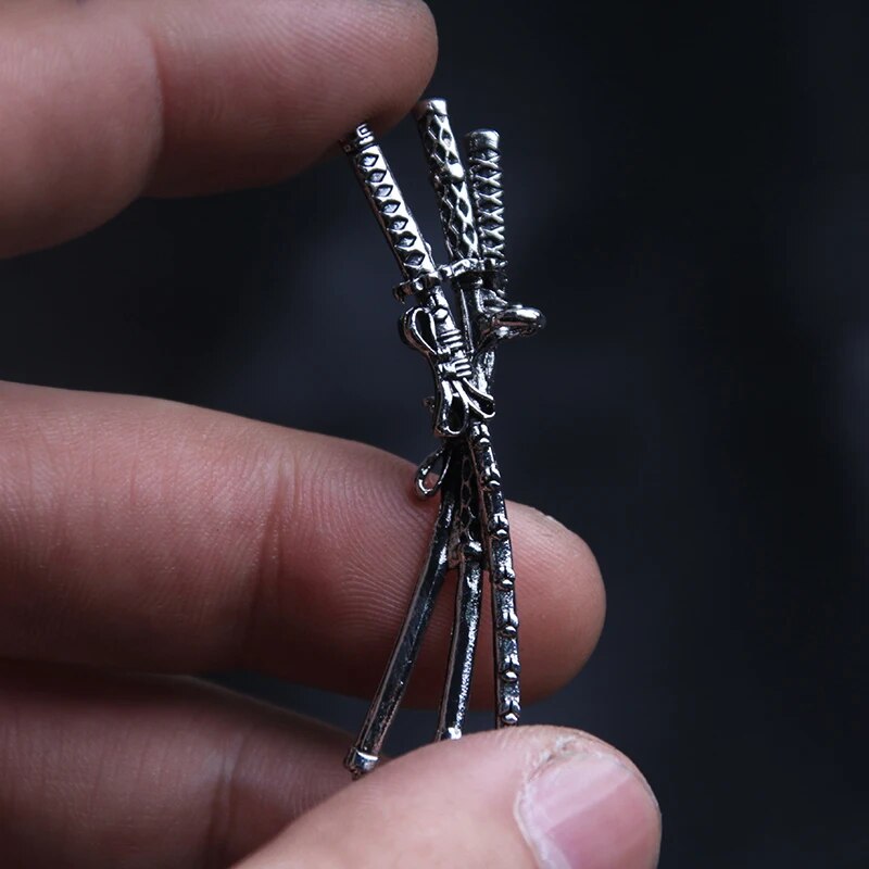 One Piece - Roronoa Zoro 3 Sword Necklace