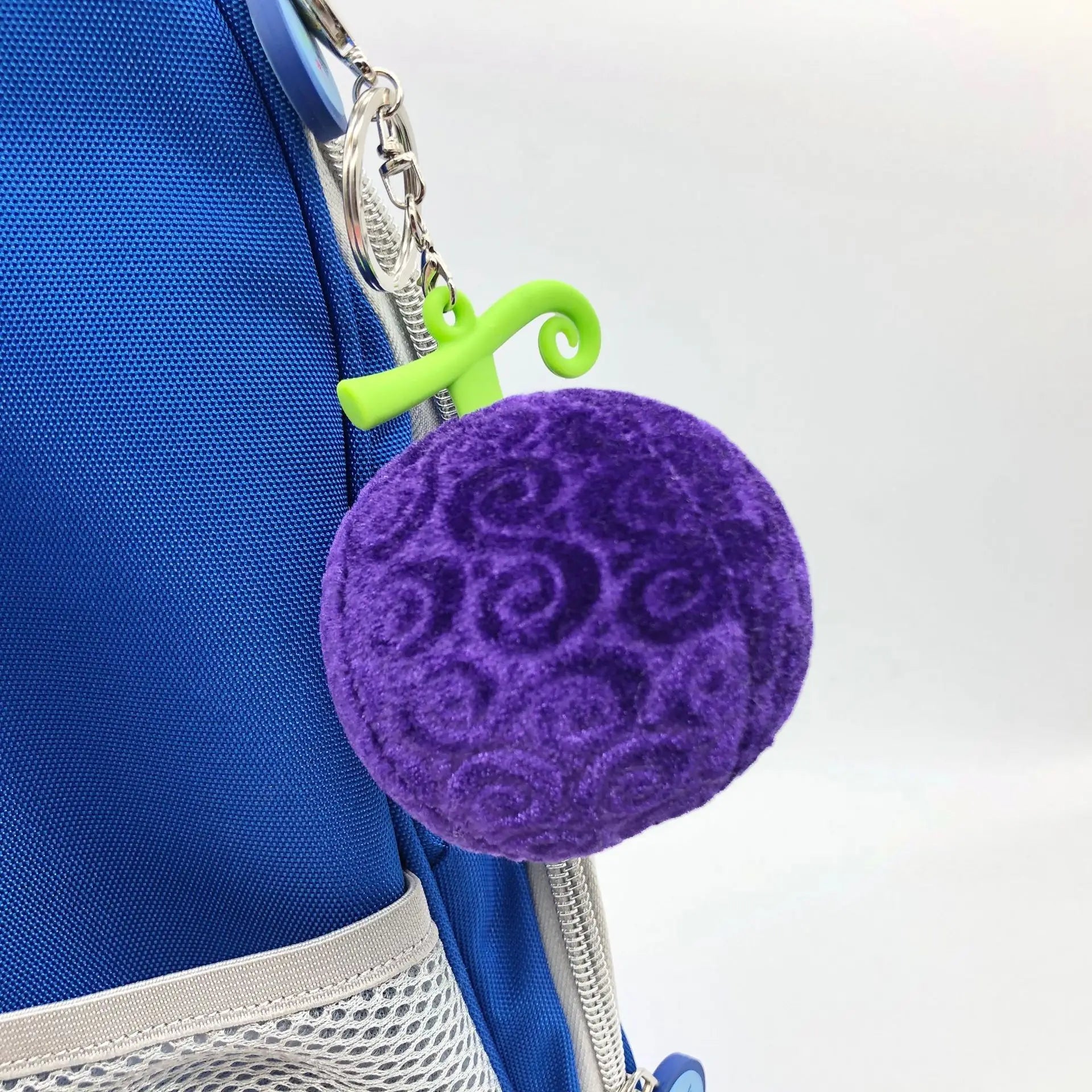 One Piece Devil Fruit Keychain – Gum-Gum Fruit with Straw Hat