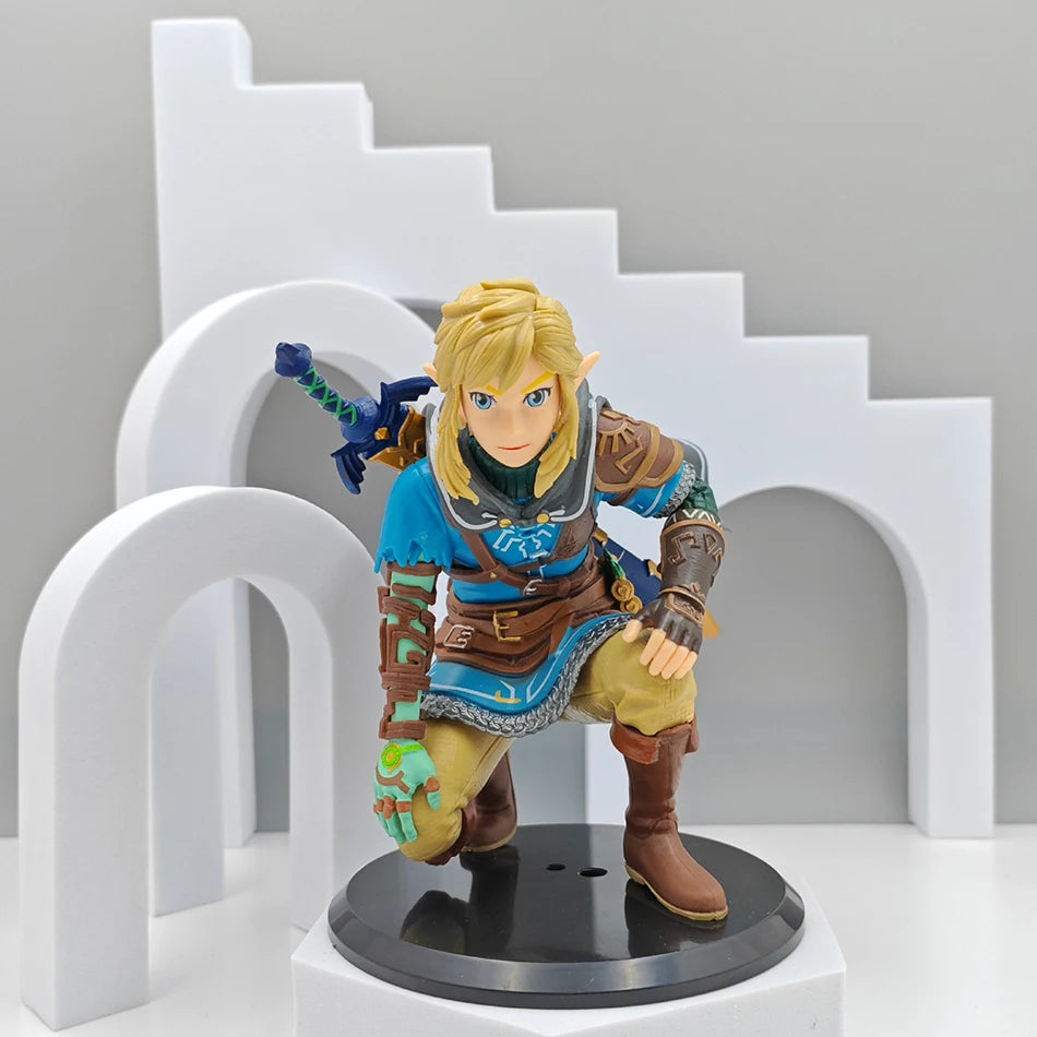 The Legend of Zelda – Link Crouching Battle Pose Figure