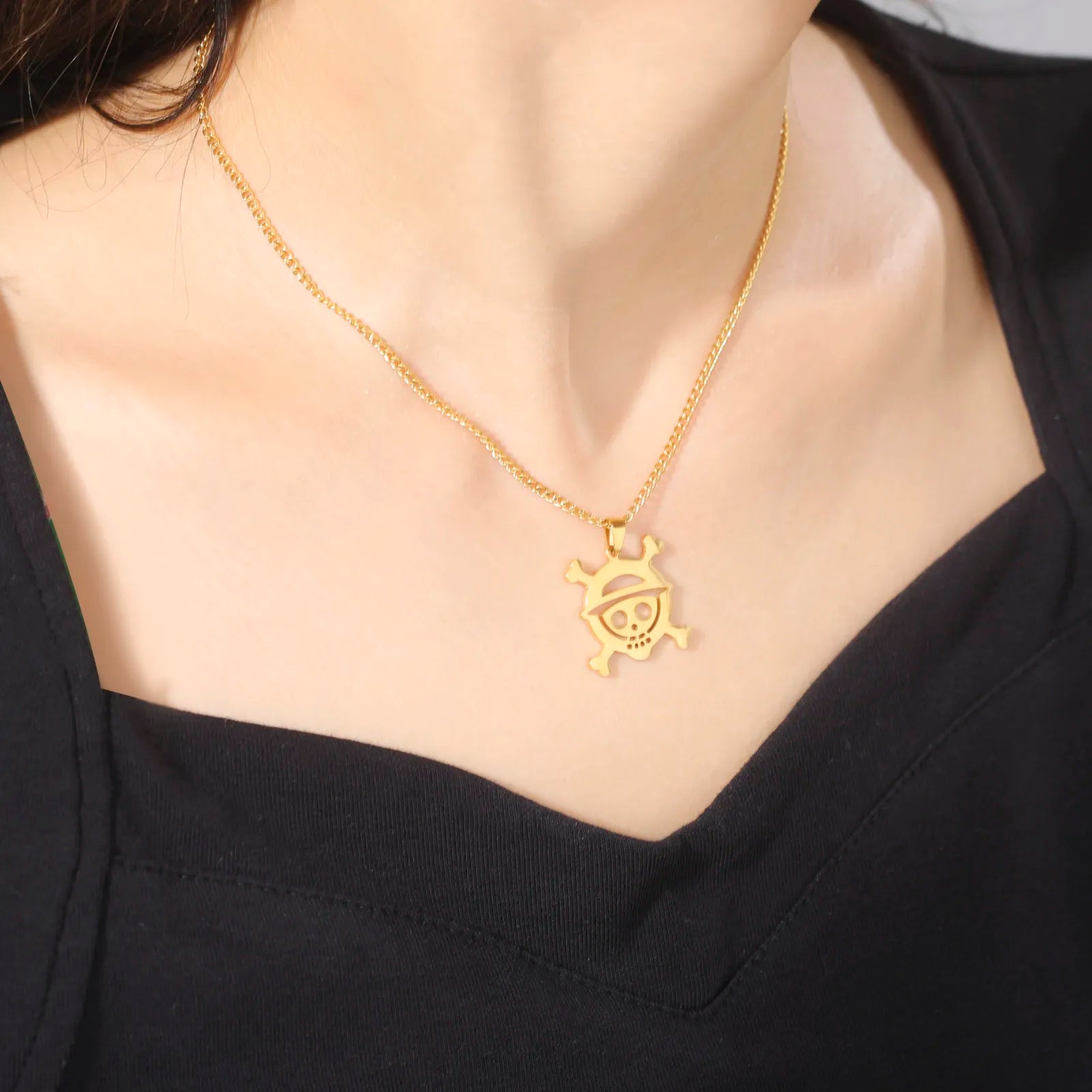 One Piece - Skeleton Face Necklace Logo