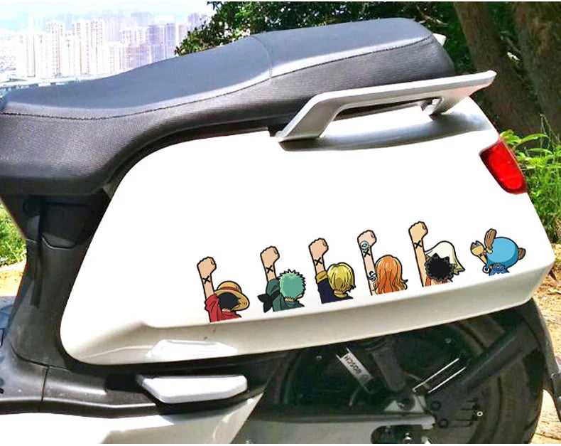 One Piece Crew Car Sticker – Straw Hat Pirates Rear Window Decal (38 × 8 cm)