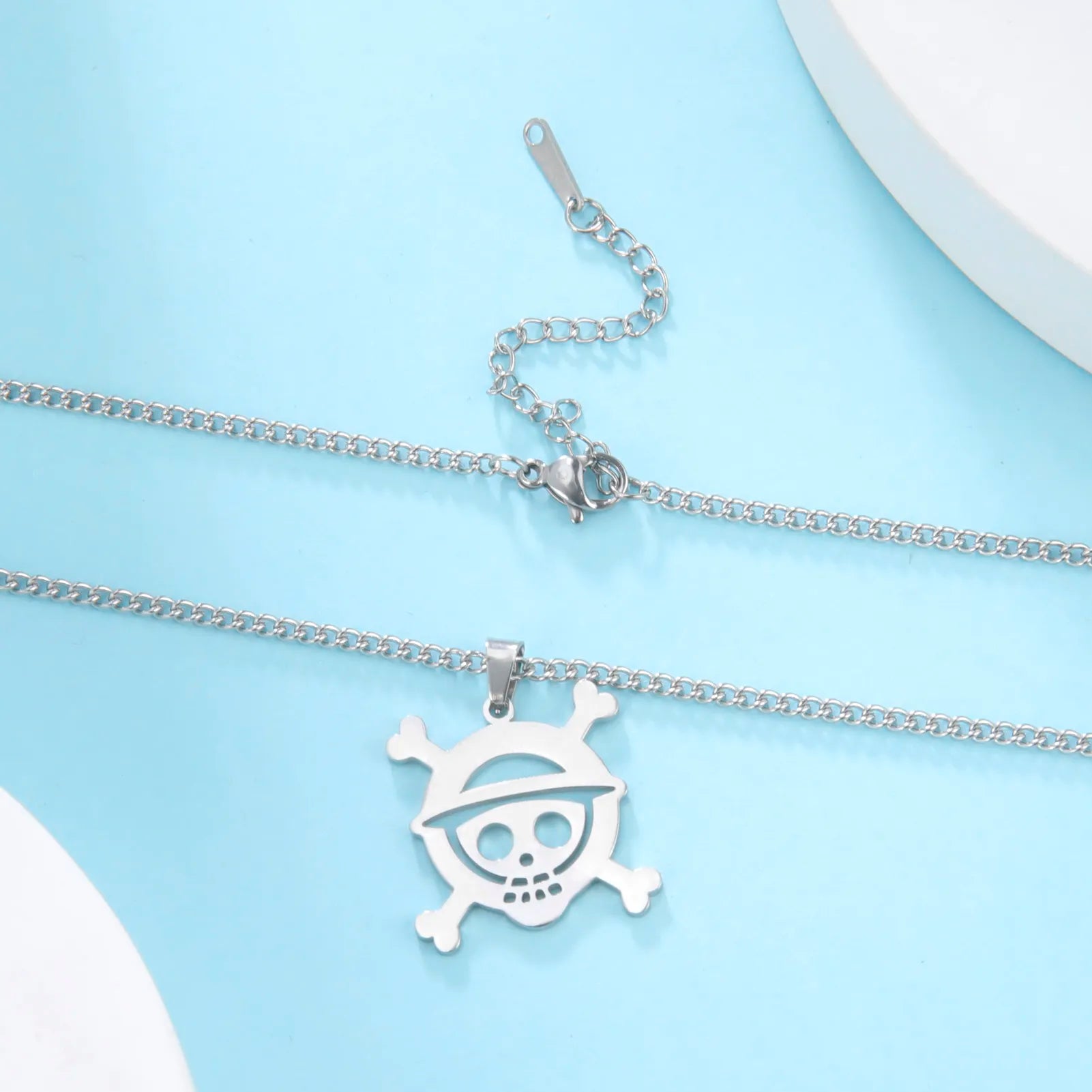 One Piece - Skeleton Face Necklace Logo